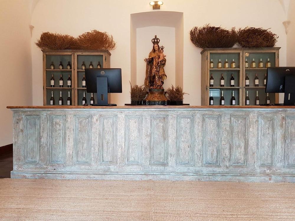 Convento Do Espinheiro, Historic Hotel & Spa Evora Ngoại thất bức ảnh Tasting room at the winery